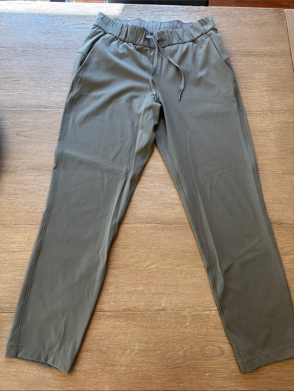 Lululemon women's Olive Green Stretch Drawstring Pants